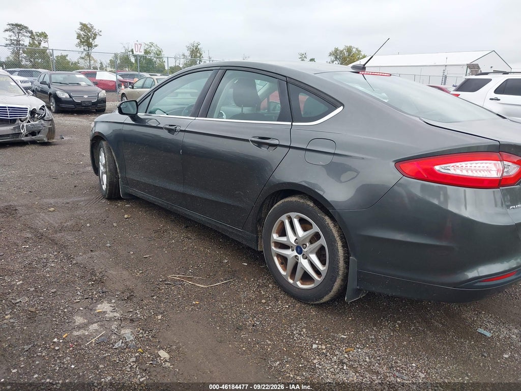 2015 Ford Fusion SE photo 3