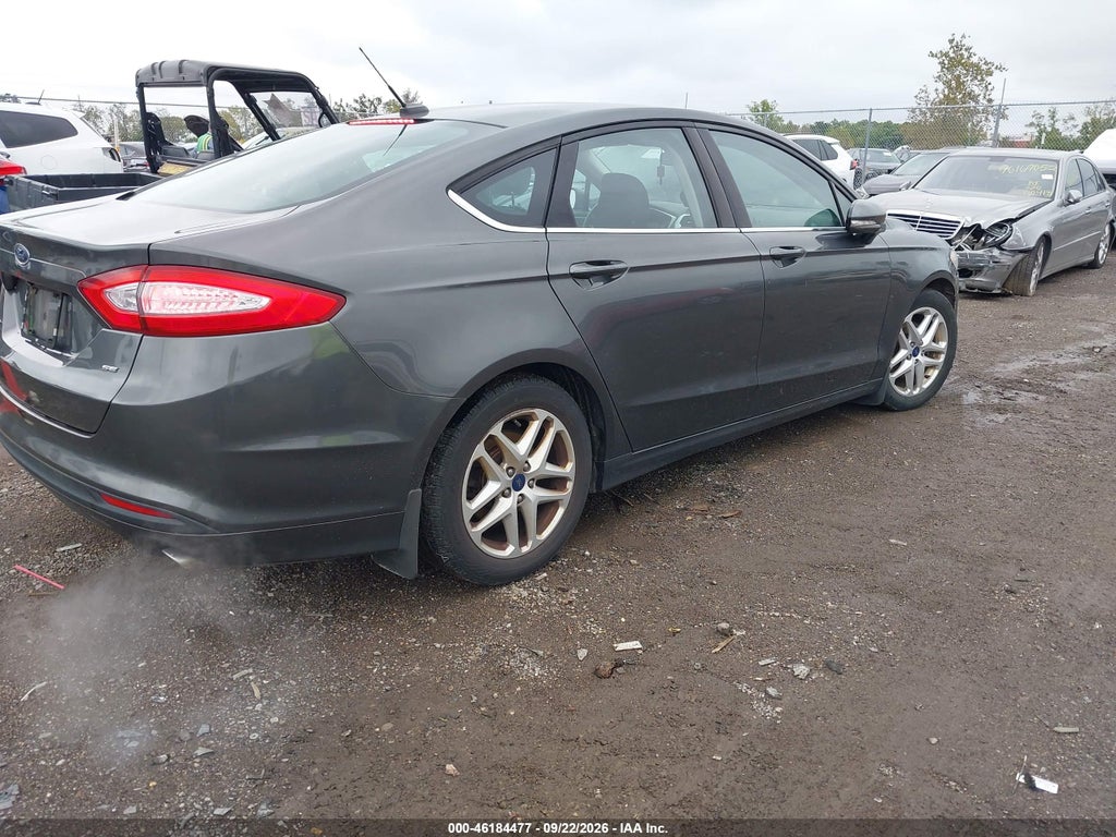 2015 Ford Fusion SE photo 4