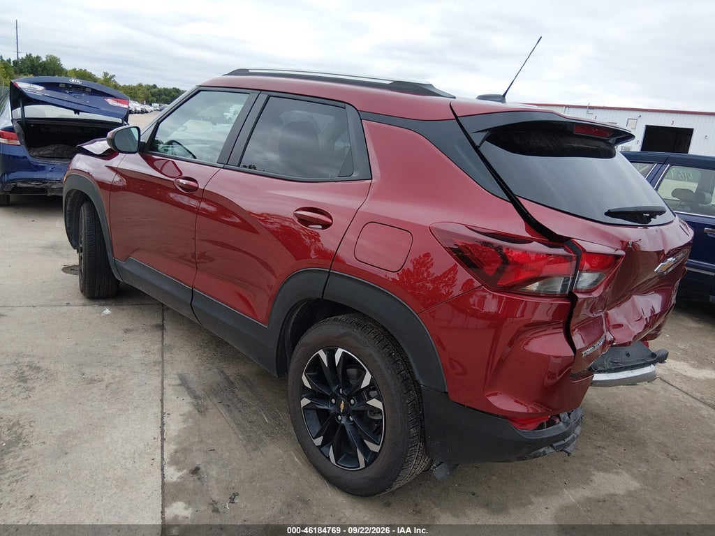 2022 Chevrolet Trailblazer FWD LT photo 3