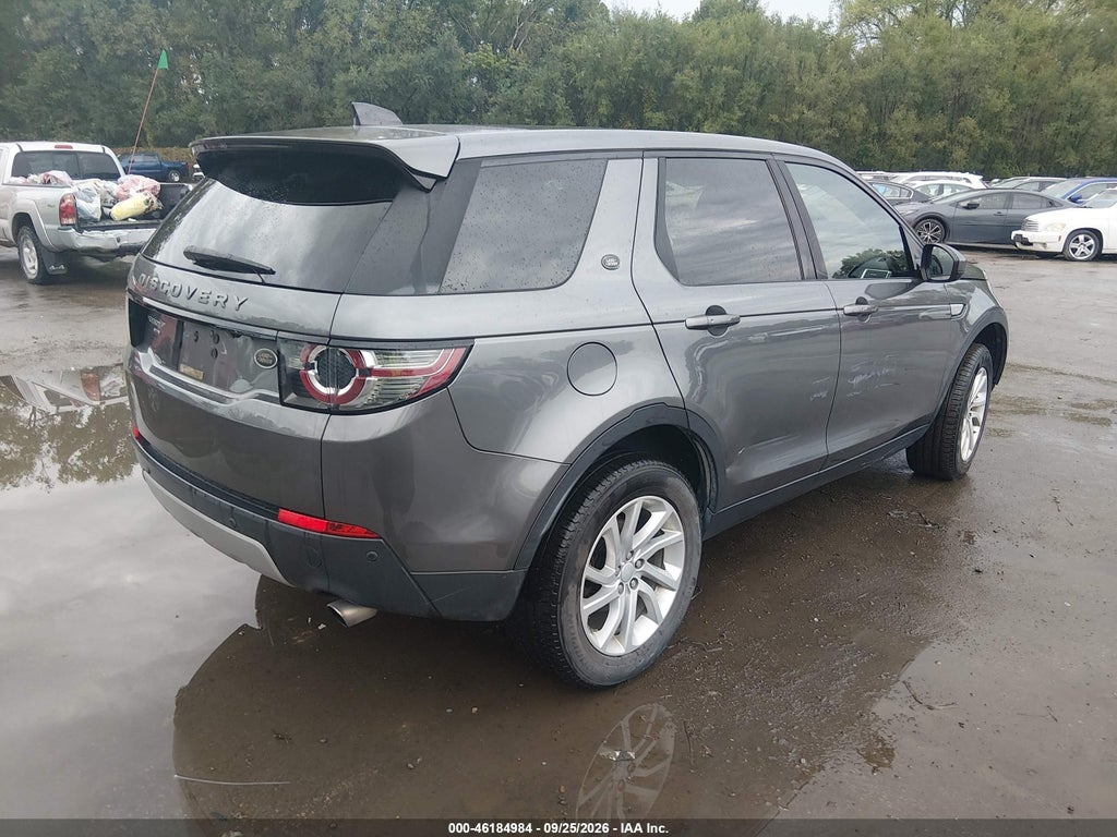 2017 Land Rover Discovery Sport HSE photo 4