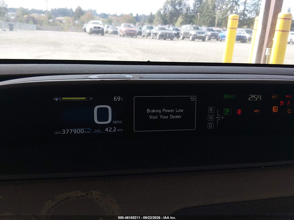 2016 Toyota Prius Three photo 7