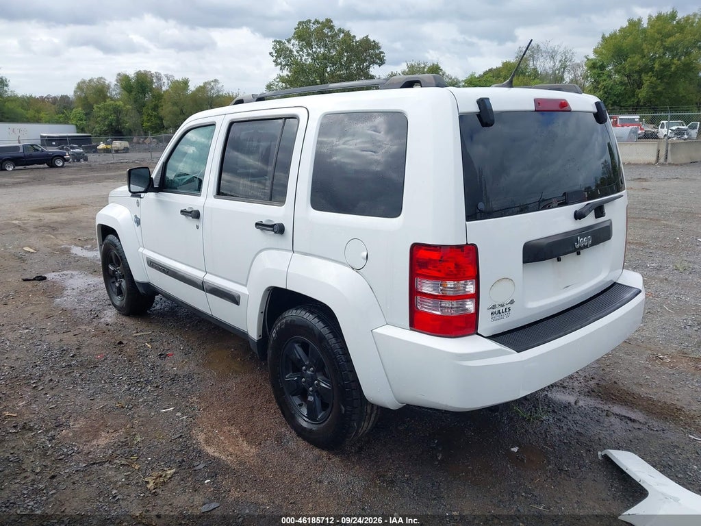 2012 Jeep Liberty Sport photo 3
