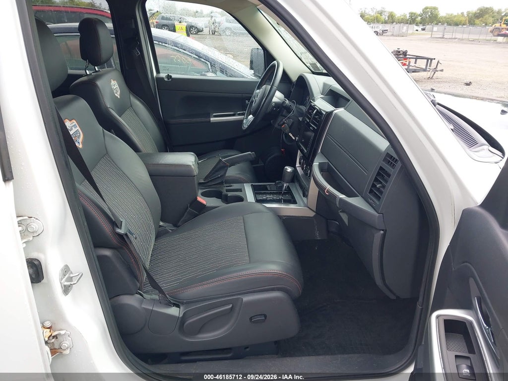 2012 Jeep Liberty Sport photo 5