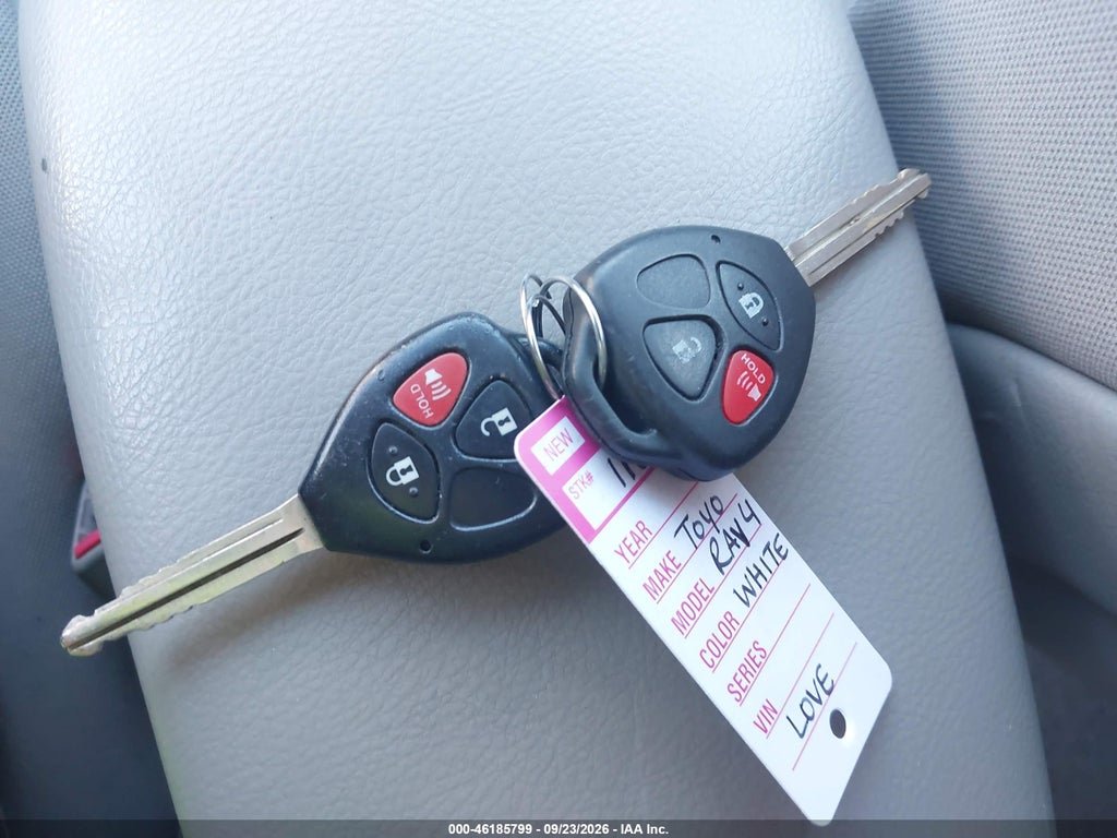 2007 Toyota RAV4 Limited V6 photo 11