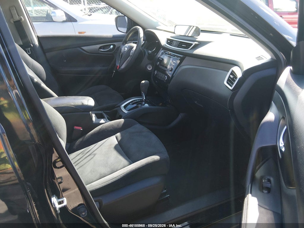2016 Nissan Rogue S photo 5