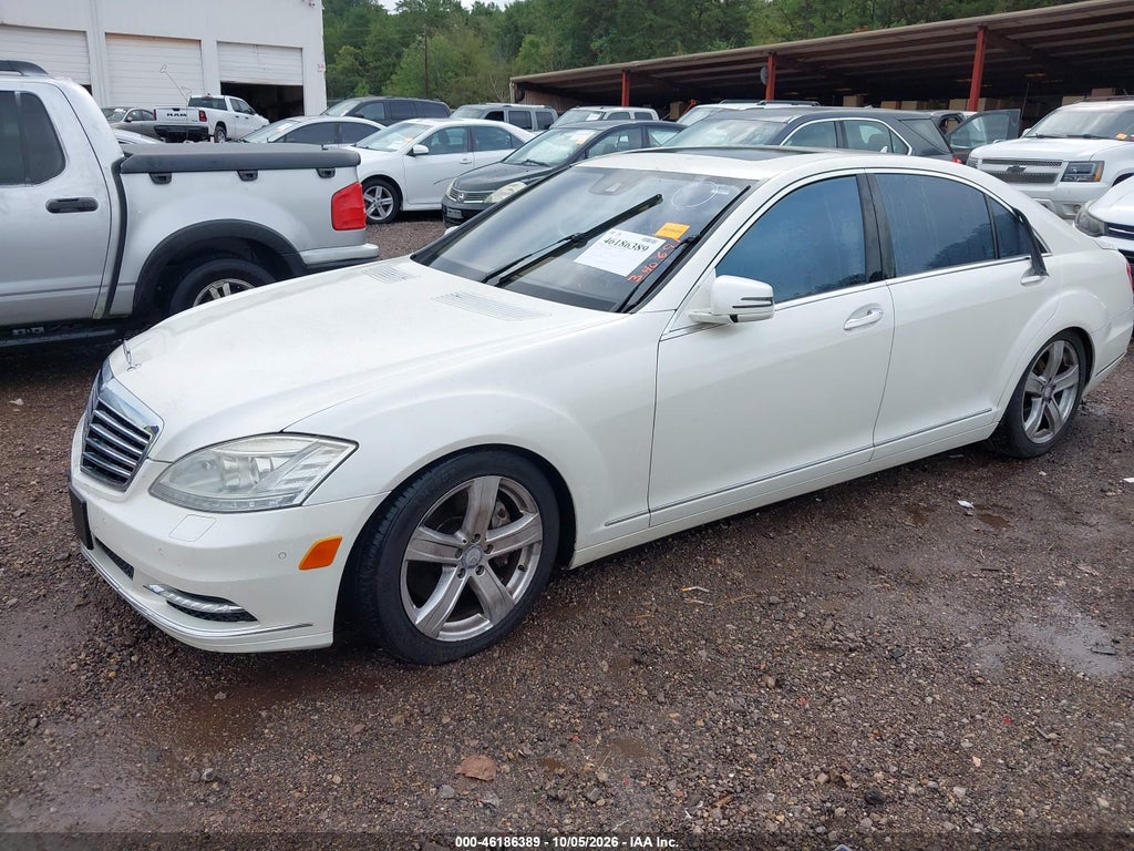 2010 Mercedes-Benz S 550 4MATIC photo 2