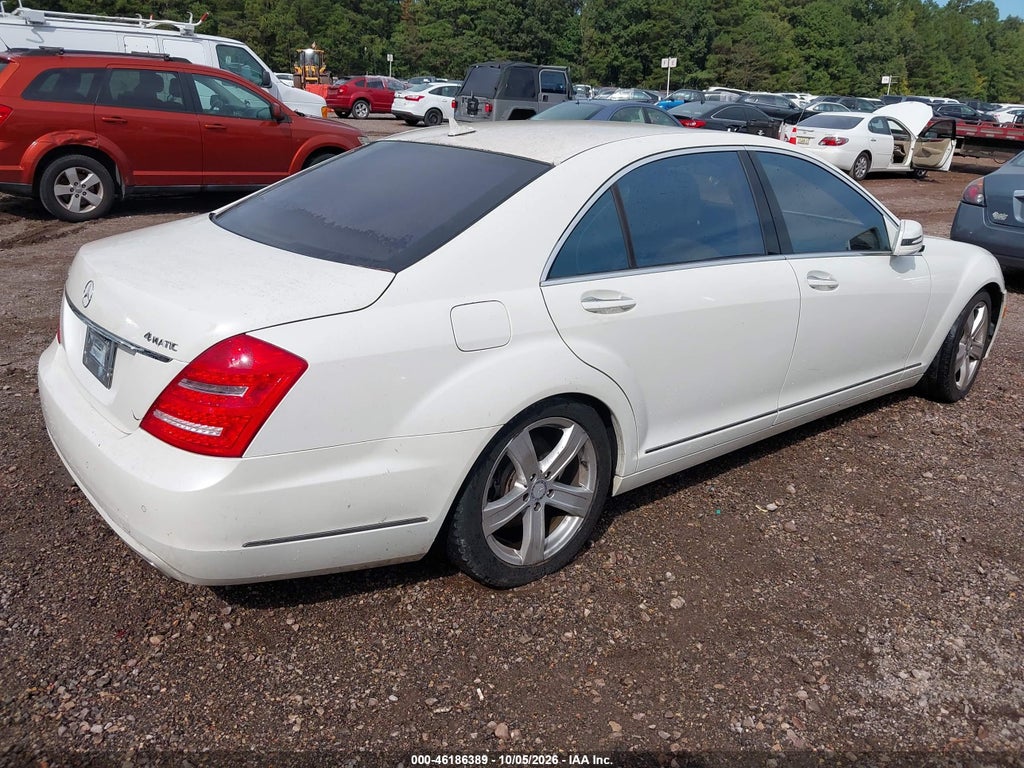 2010 Mercedes-Benz S 550 4MATIC photo 4
