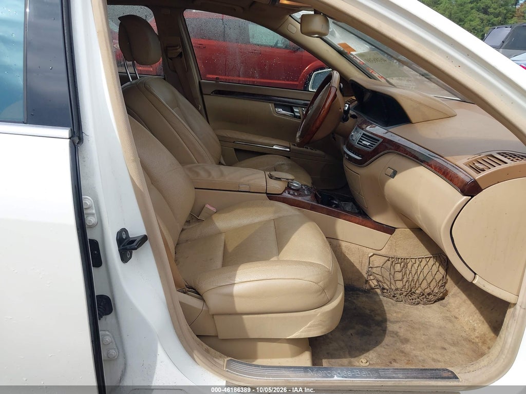 2010 Mercedes-Benz S 550 4MATIC photo 5