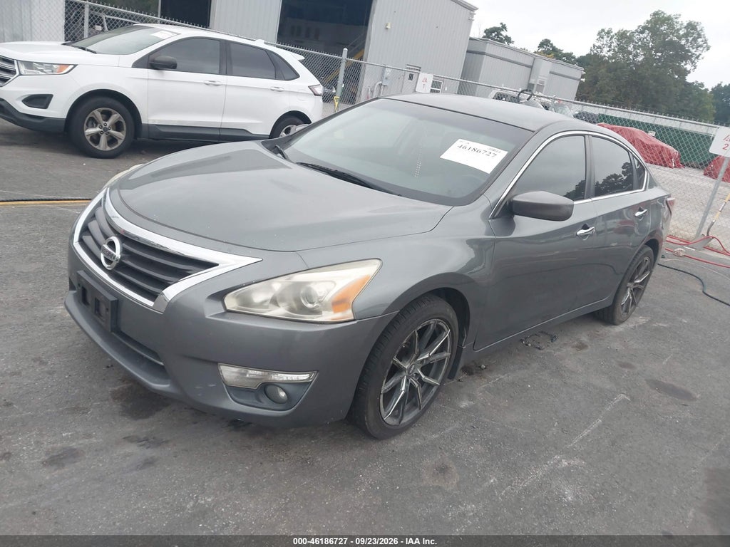 2014 Nissan Altima 2.5 S photo 2