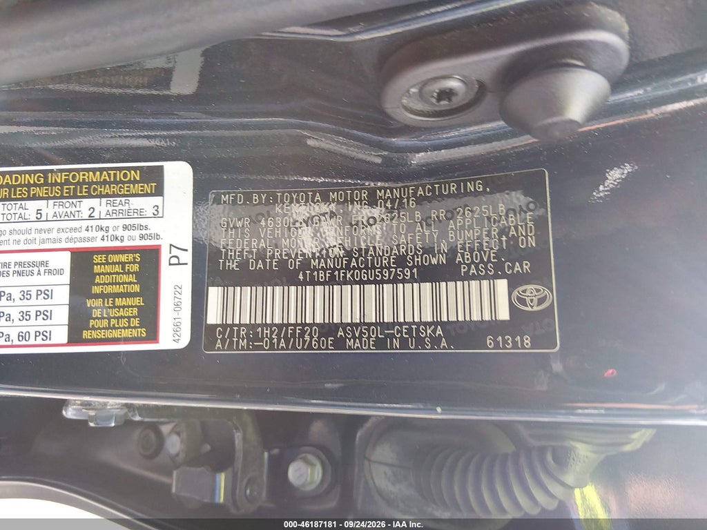 2016 Toyota Camry SE photo 9