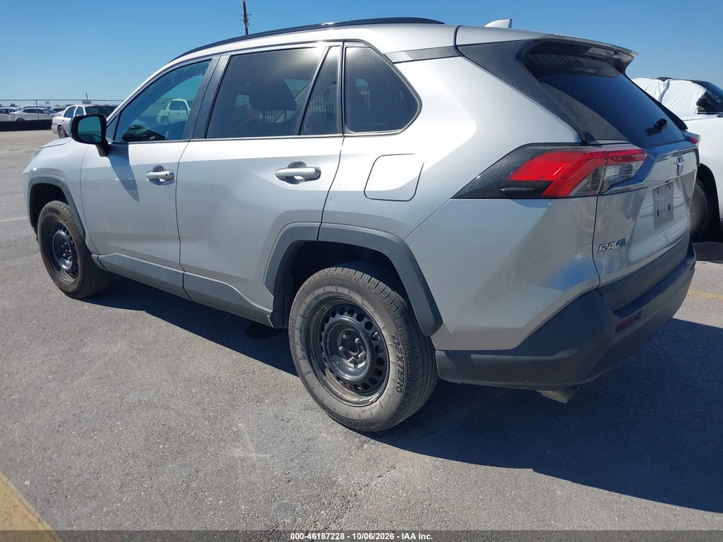 2020 Toyota RAV4 LE photo 3