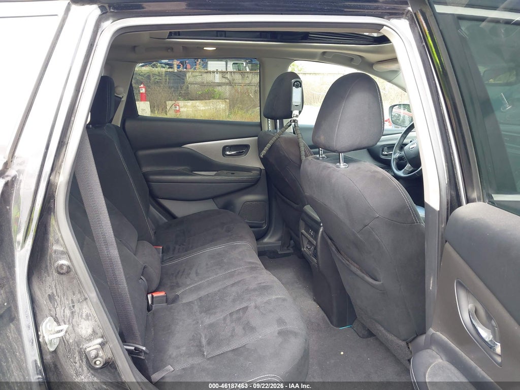 2019 Nissan Murano SV photo 8