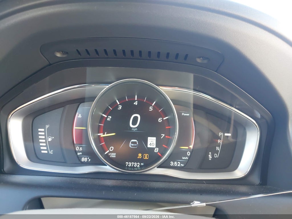 2015 Volvo XC60 T5 Platinum photo 7