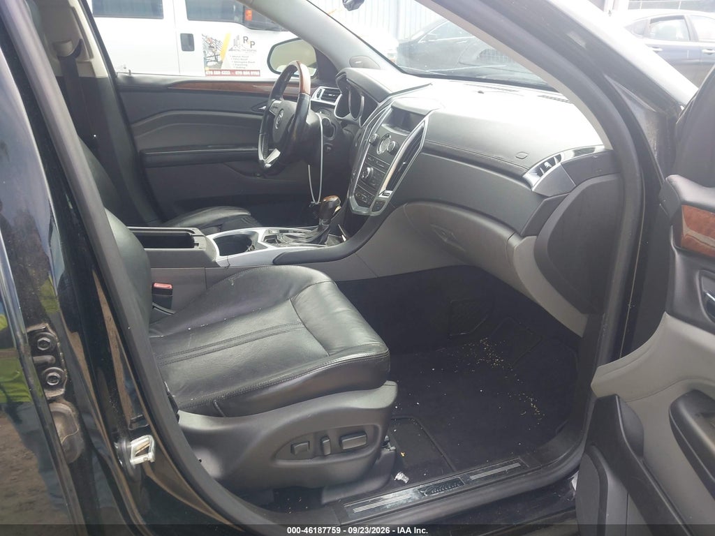 2011 Cadillac SRX Luxury Collection photo 5