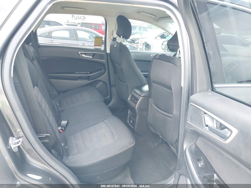 2017 Ford Edge SEL photo 8