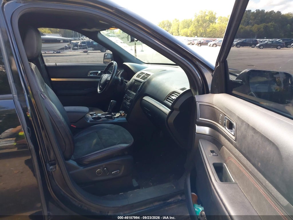 2018 Ford Explorer XLT photo 5