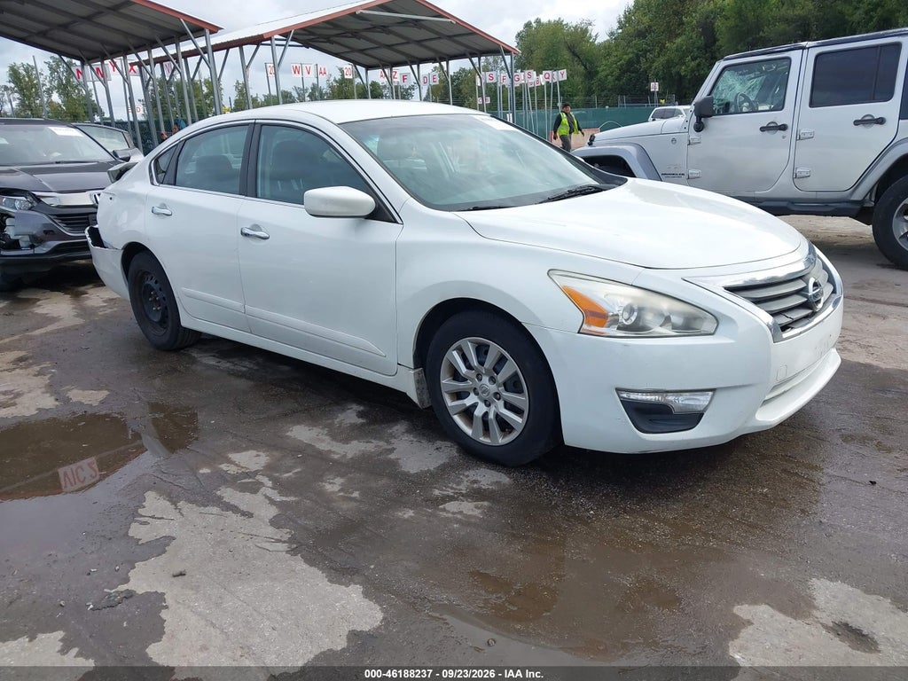2015 Nissan Altima 2.5 S photo 1