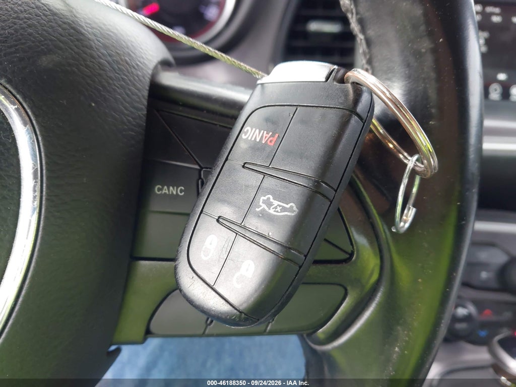 2019 Dodge Challenger SXT photo 11