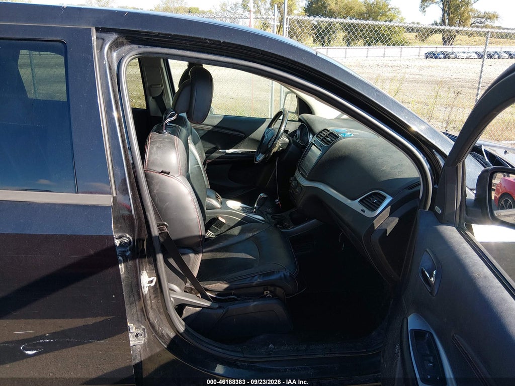 2012 Dodge Journey R/T photo 5