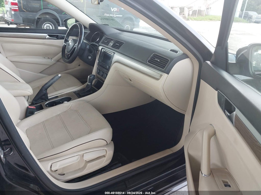2016 Volkswagen Passat 1.8T SE photo 5