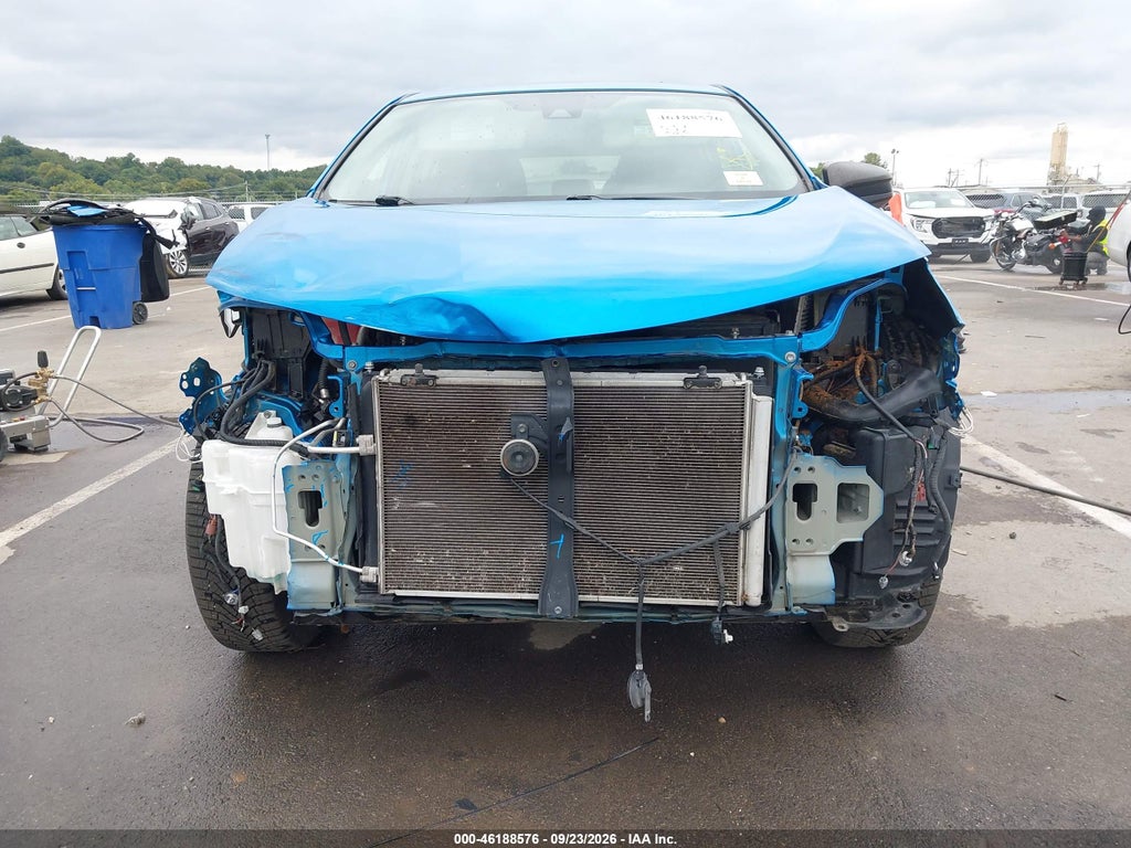 2018 Toyota RAV4 LE photo 6