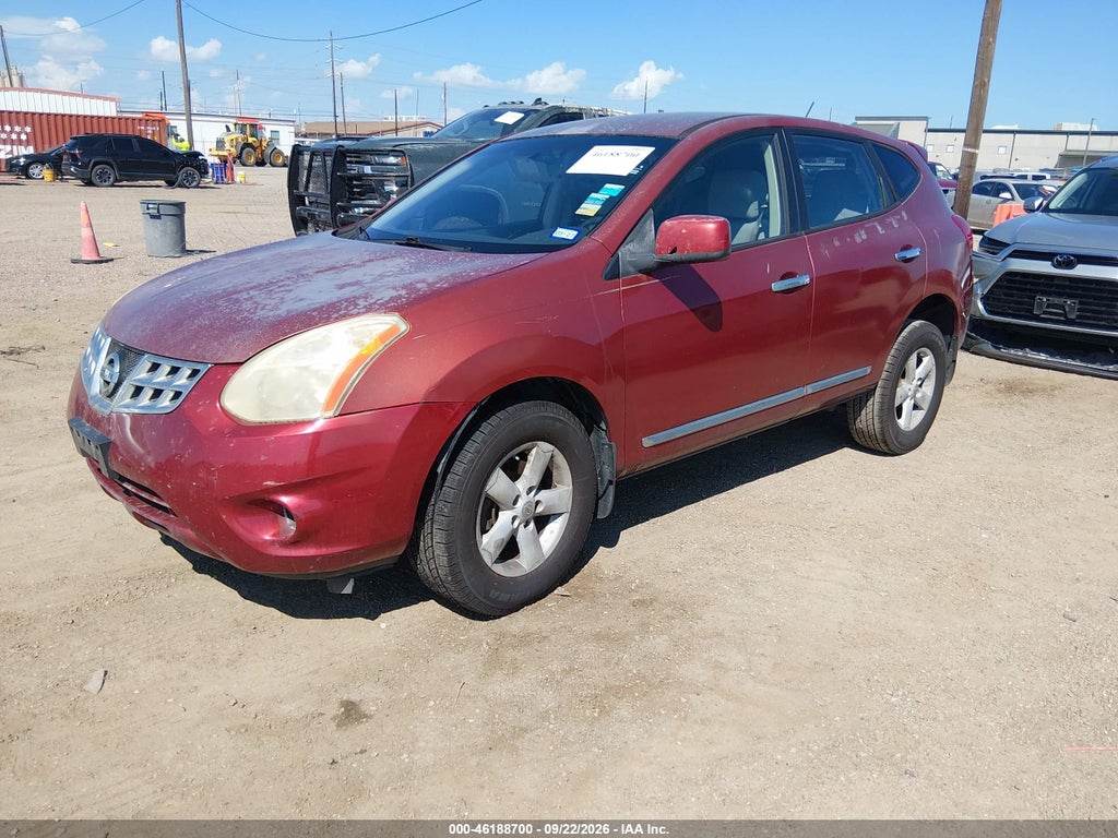 2013 Nissan Rogue S photo 2
