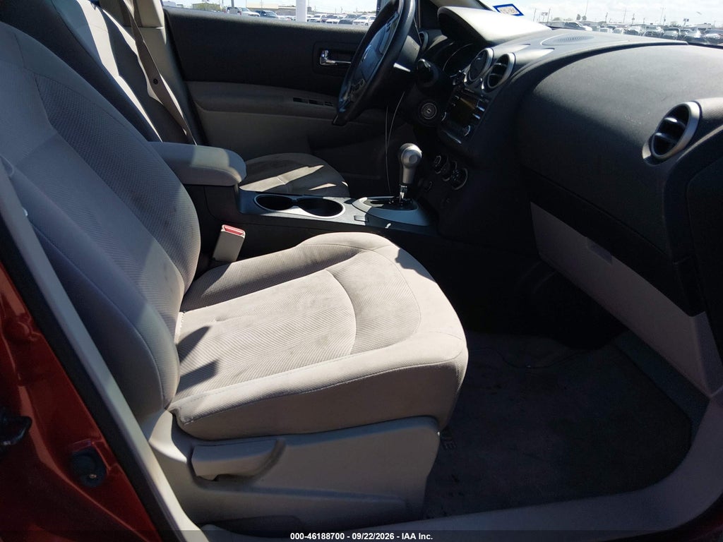 2013 Nissan Rogue S photo 5
