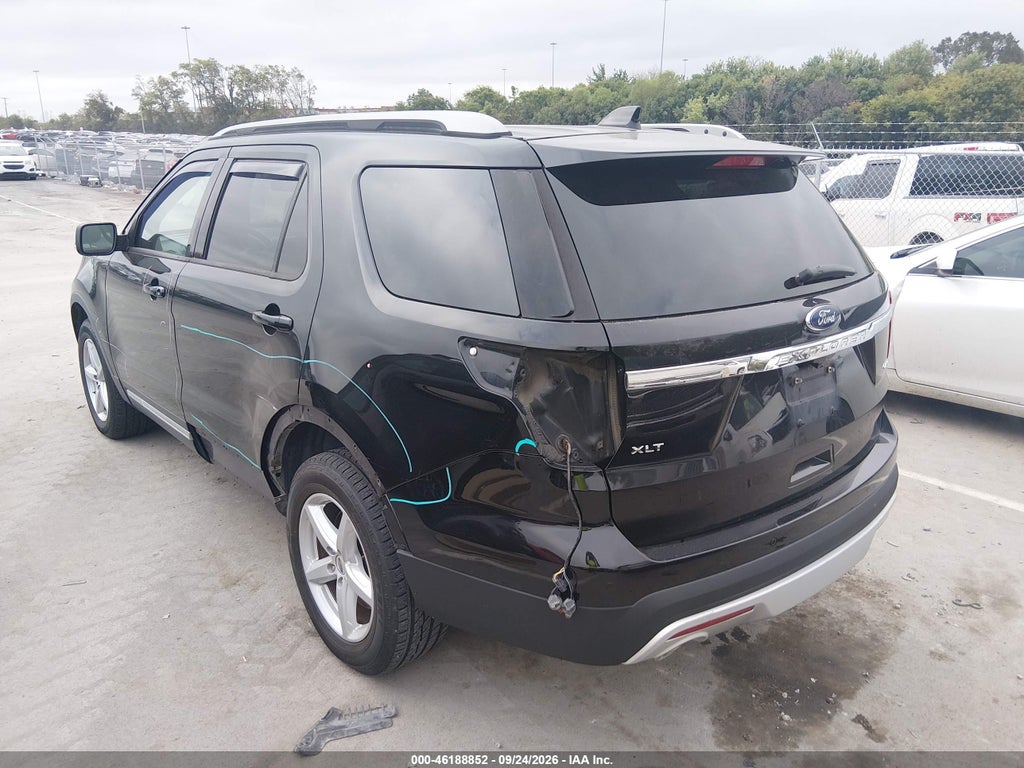 2017 Ford Explorer XLT photo 3