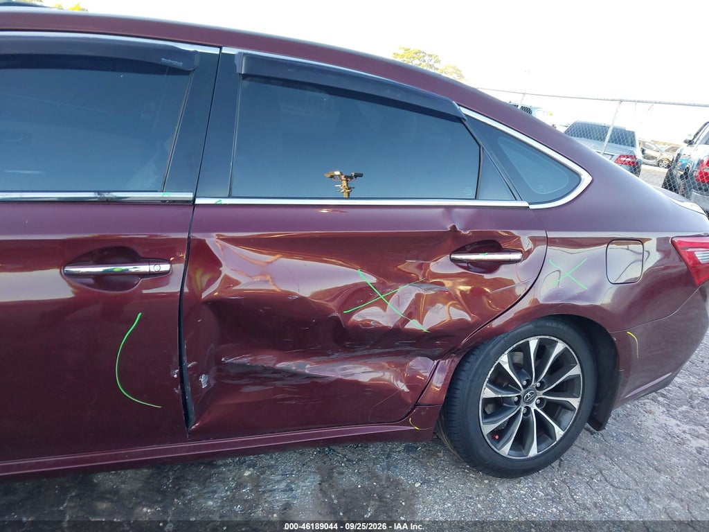 2017 Toyota Avalon XLE Plus photo 6