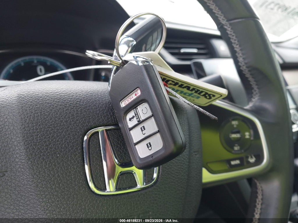 2016 Honda Civic Touring photo 11
