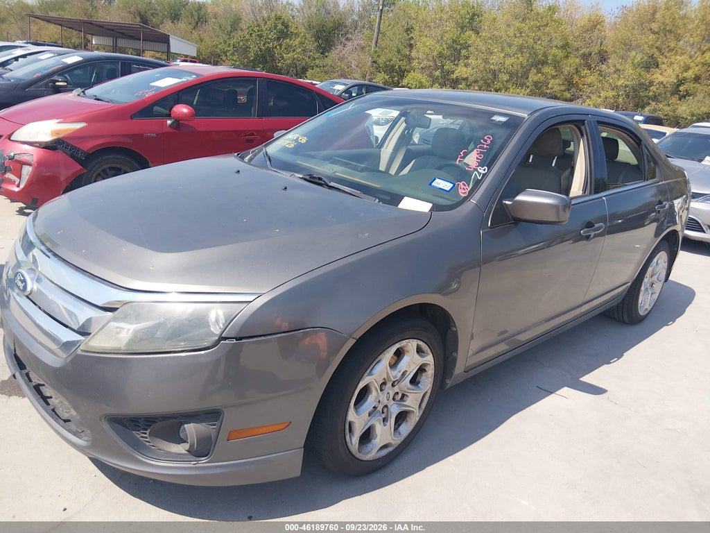 2011 Ford Fusion SE photo 2