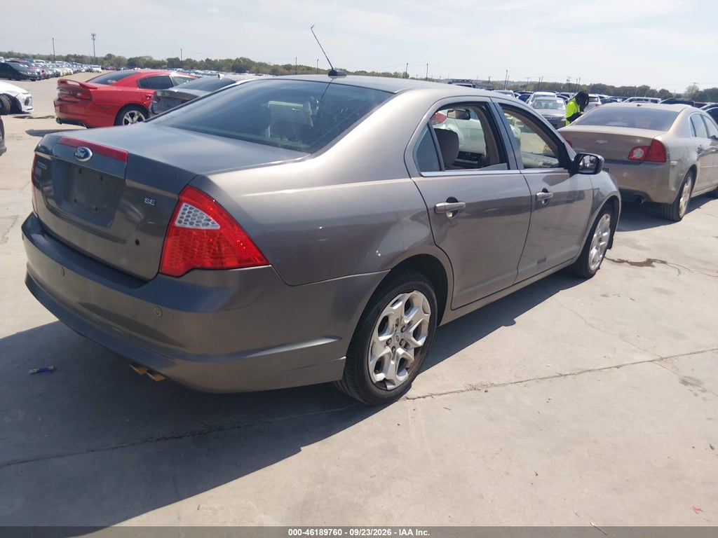2011 Ford Fusion SE photo 4