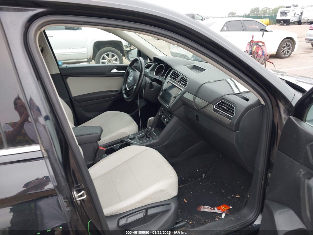 2019 Volkswagen Tiguan 2.0T SE/2.0T SEL/2.0T SEL R-Line/2.0T SEL R-Line Black photo 5