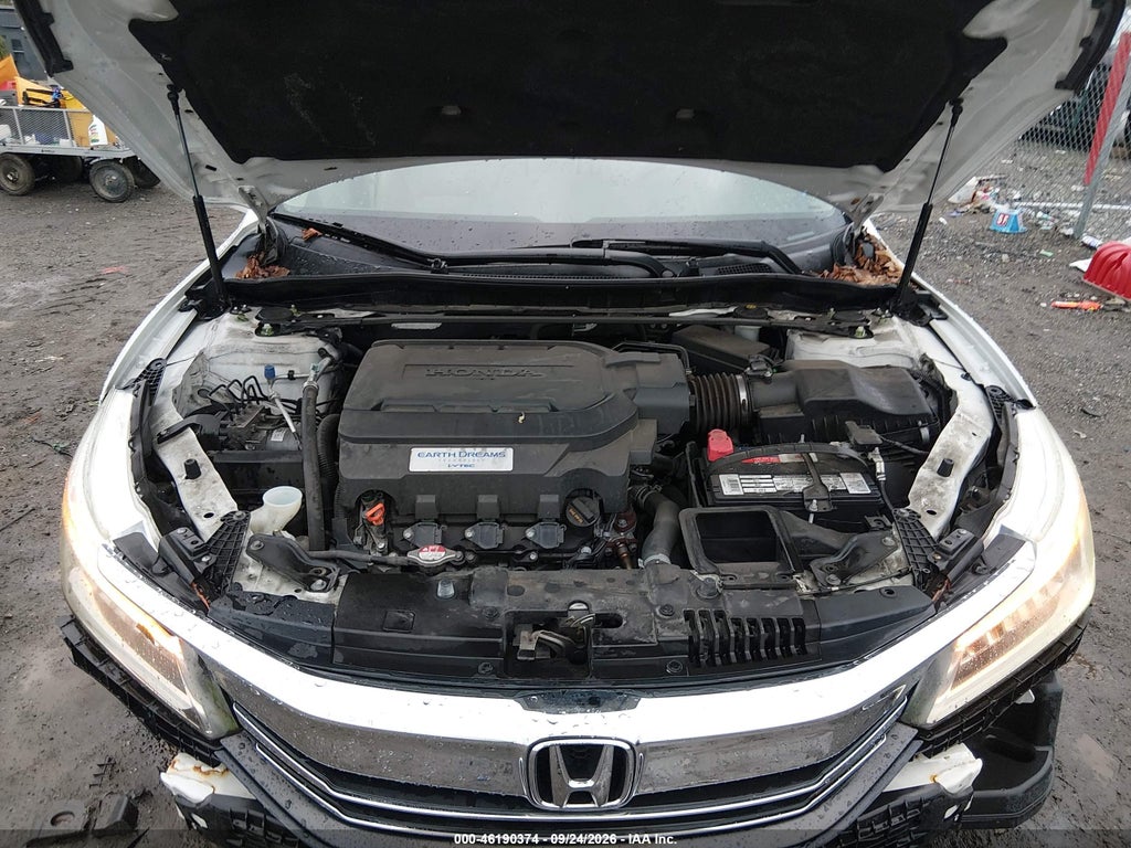 2017 Honda Accord Touring V6 photo 10