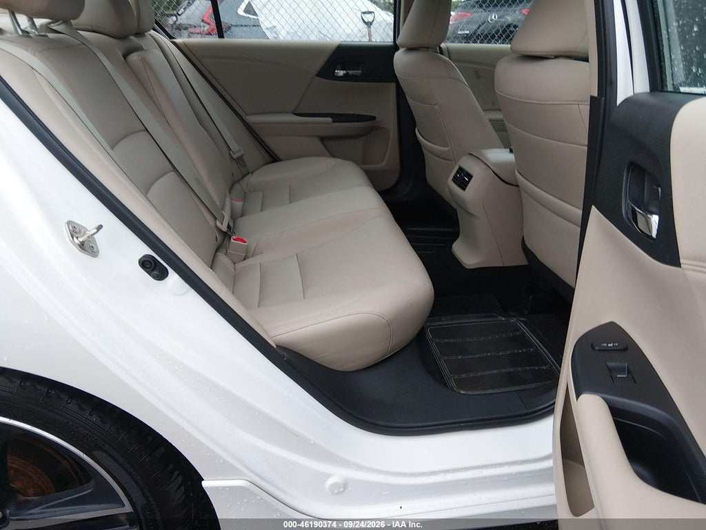 2017 Honda Accord Touring V6 photo 8