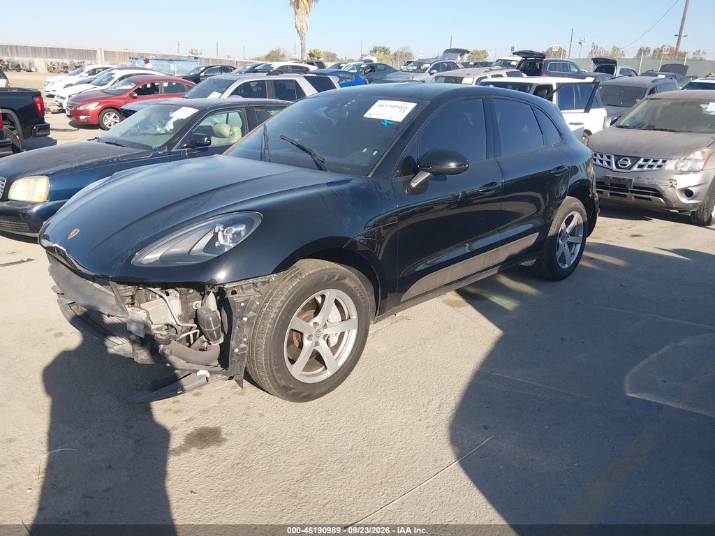 2021 Porsche Macan photo 2
