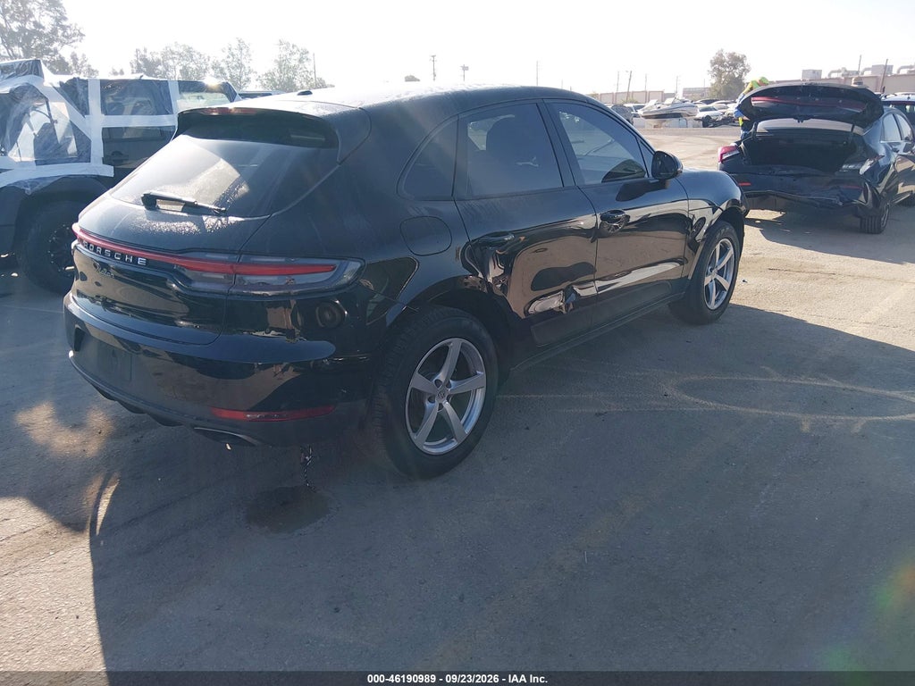 2021 Porsche Macan photo 4