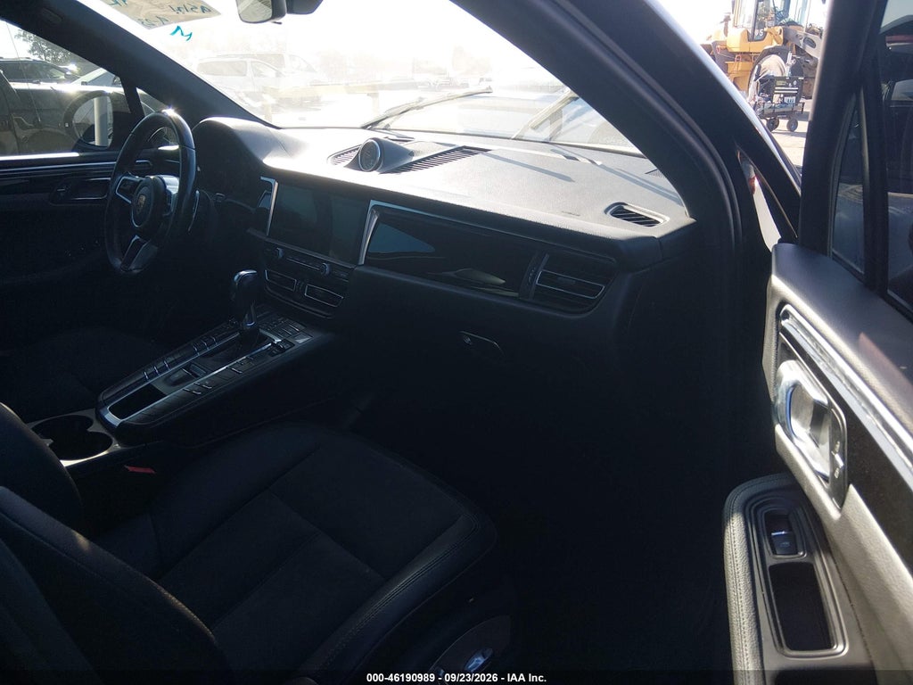 2021 Porsche Macan photo 5