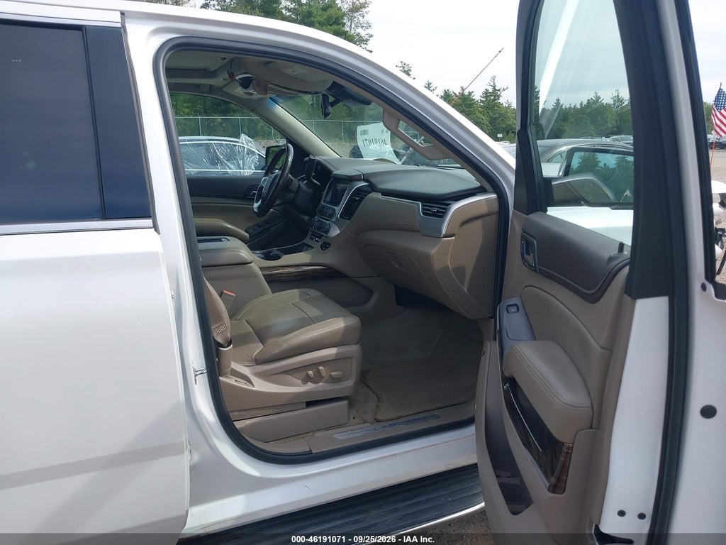 2016 GMC Yukon SLT photo 5