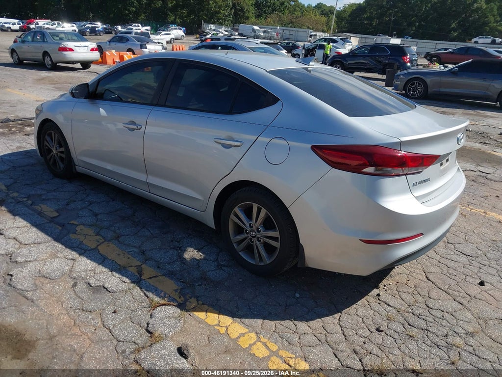 2017 Hyundai Elantra SE photo 3