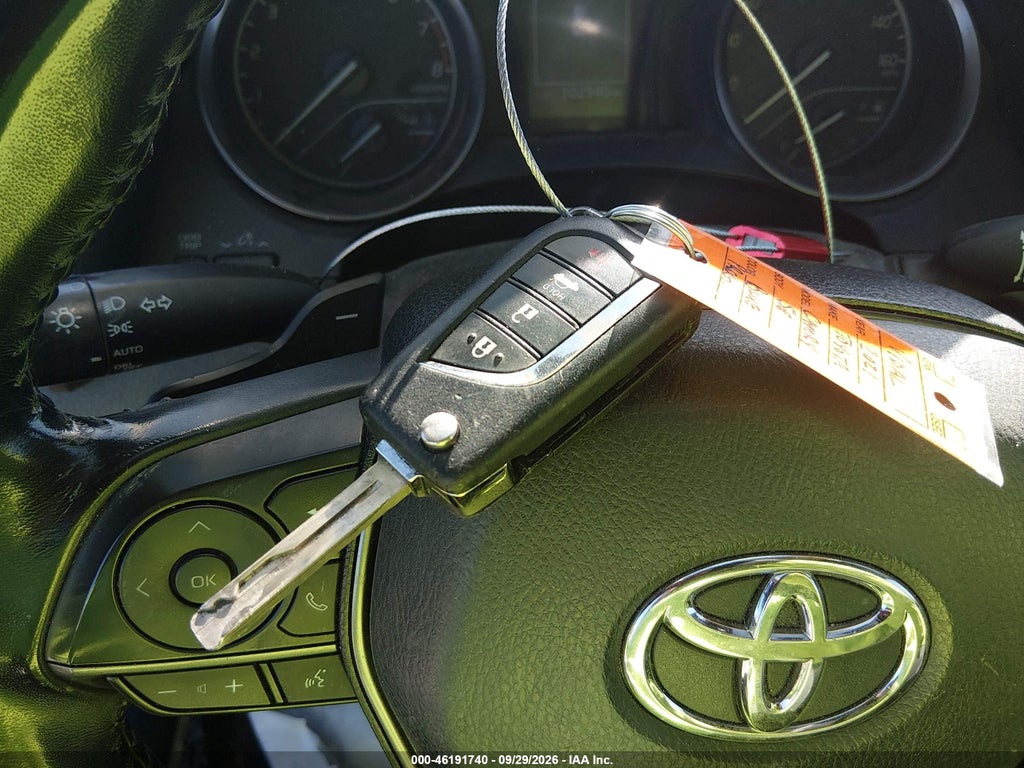 2021 Toyota Camry SE photo 11
