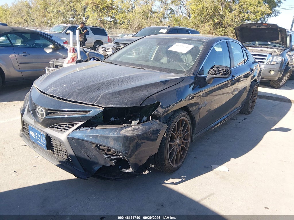 2021 Toyota Camry SE photo 2