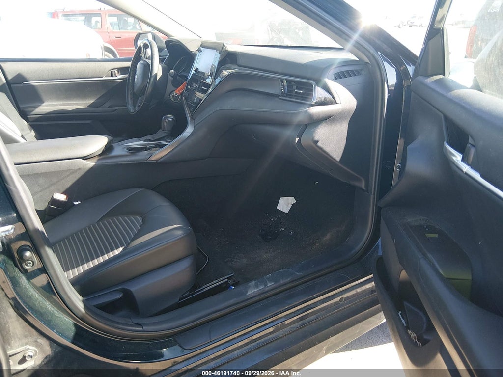 2021 Toyota Camry SE photo 5