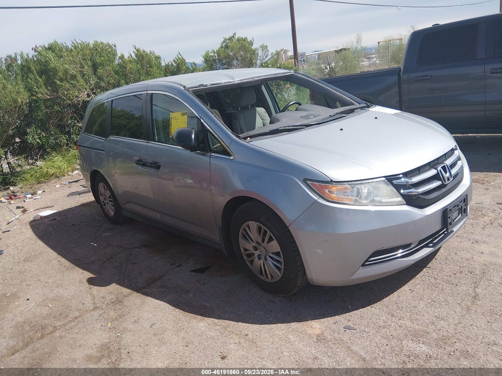 2016 Honda Odyssey LX photo 1