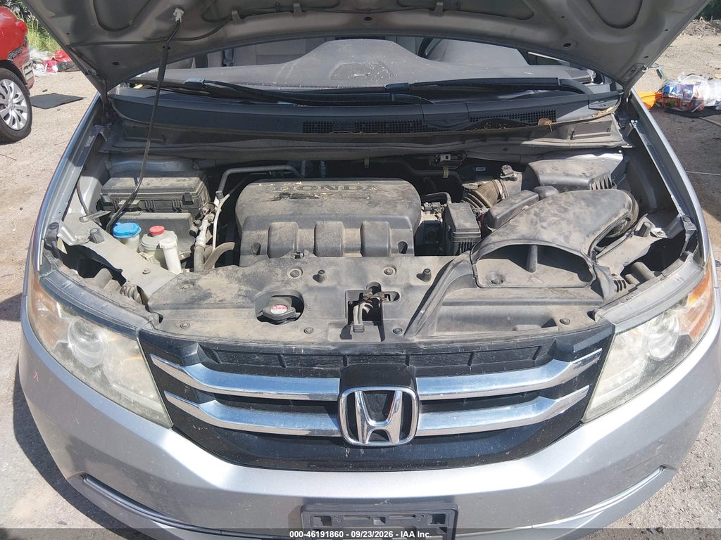 2016 Honda Odyssey LX photo 10