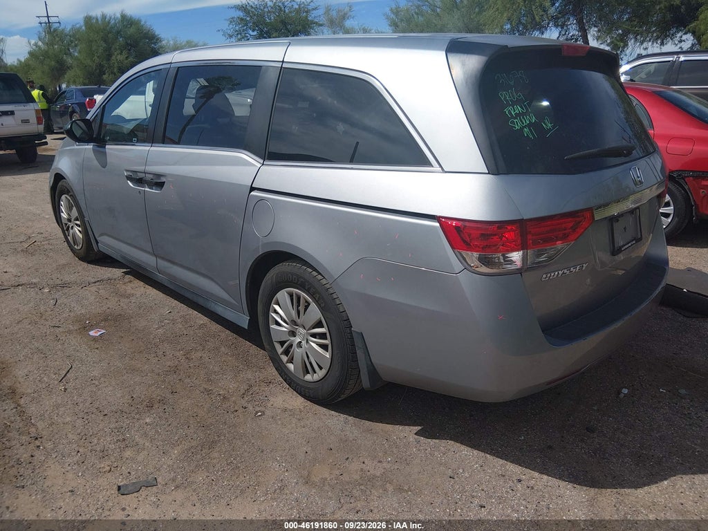 2016 Honda Odyssey LX photo 3