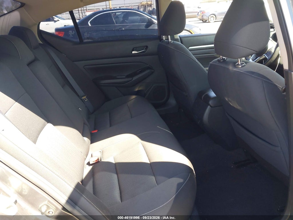 2021 Nissan Altima SV FWD photo 8