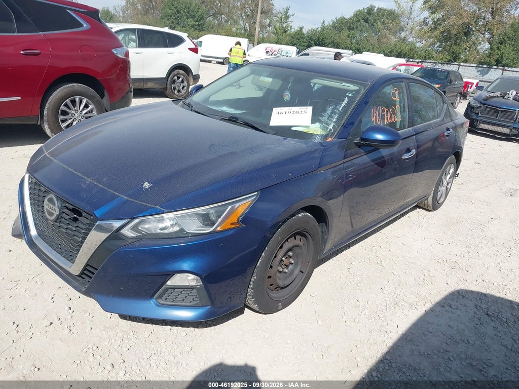 2020 Nissan Altima S FWD photo 2