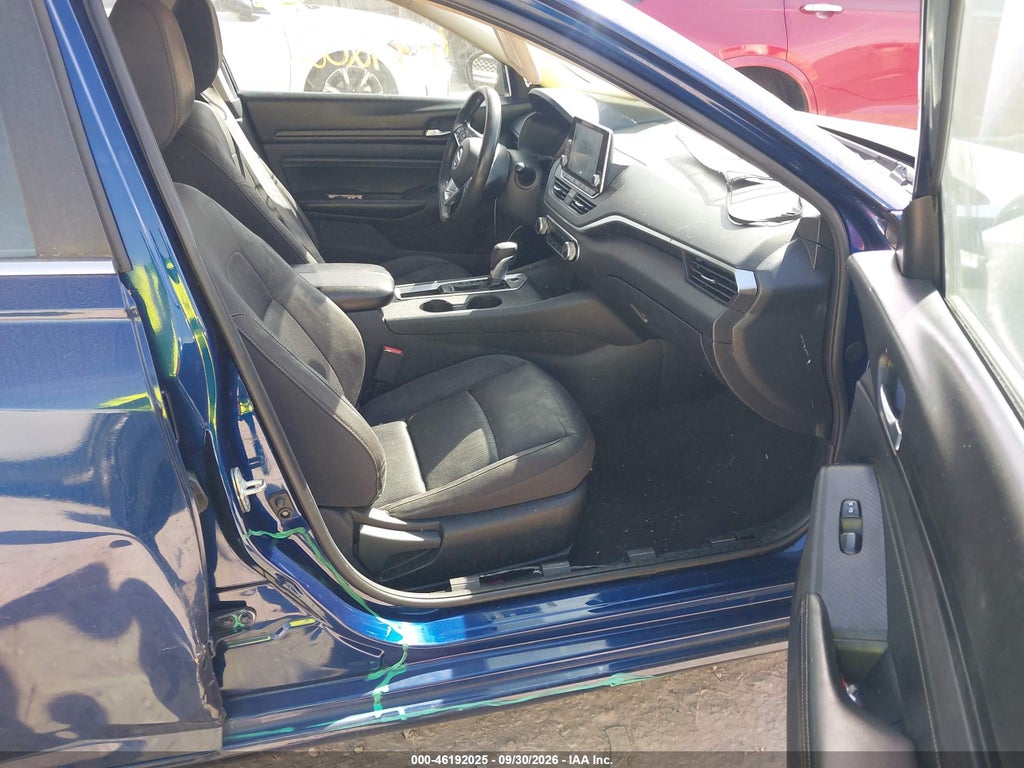 2020 Nissan Altima S FWD photo 5