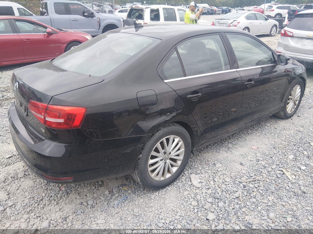 2015 Volkswagen Jetta 1.8T SE photo 4